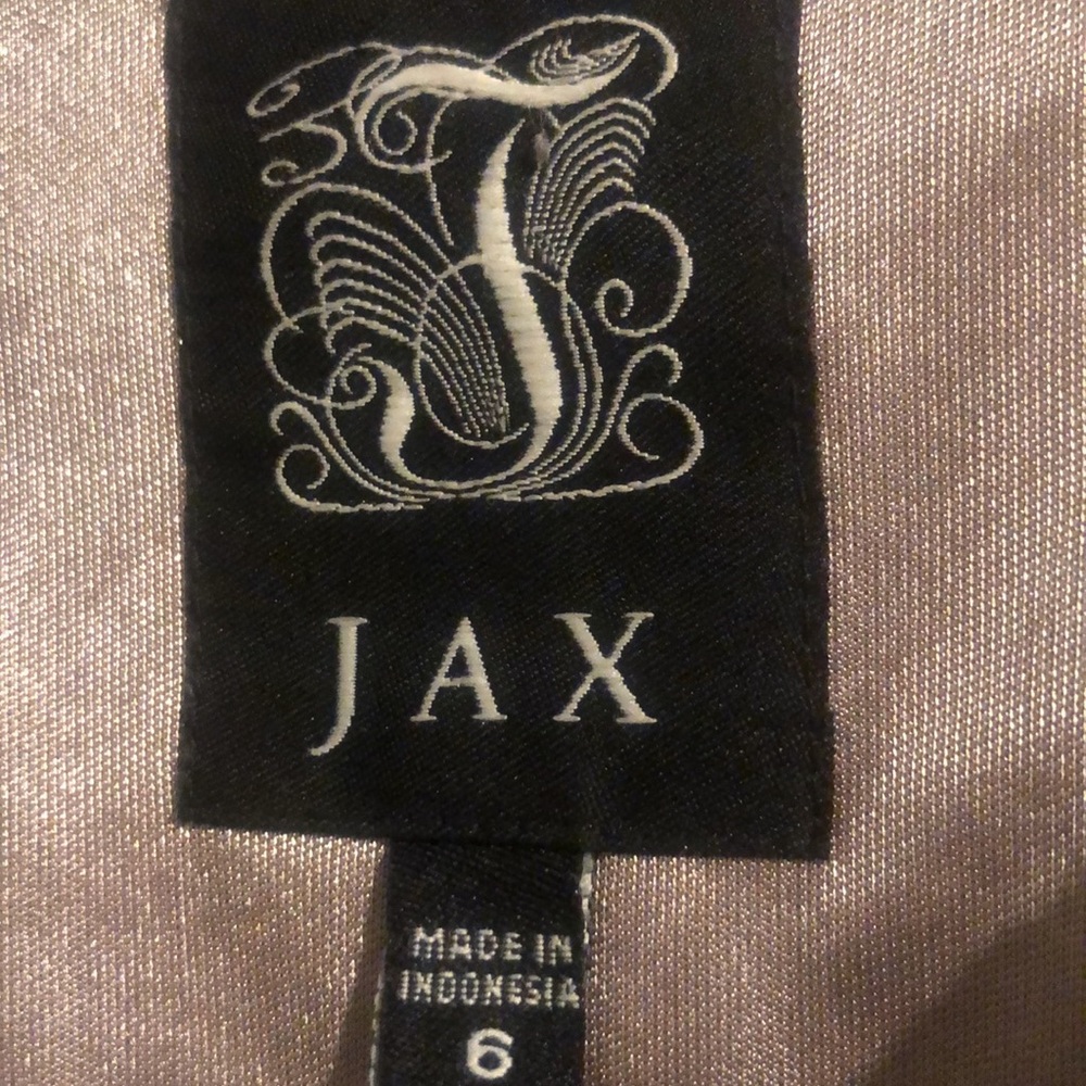 Jax Dress - Picture 4 of 7